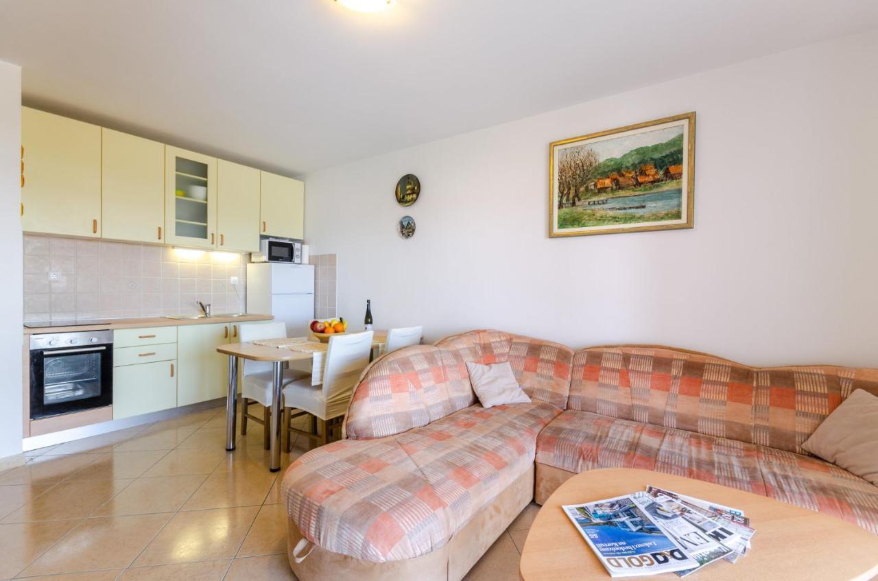 Apartamento Juanita Dramalj Exterior foto